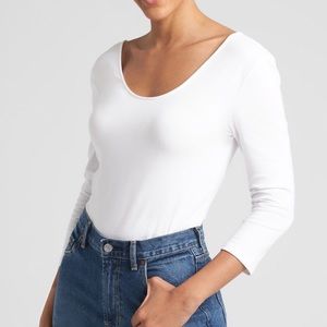 Boat-neck gap white 3/4 sleeve, never worn